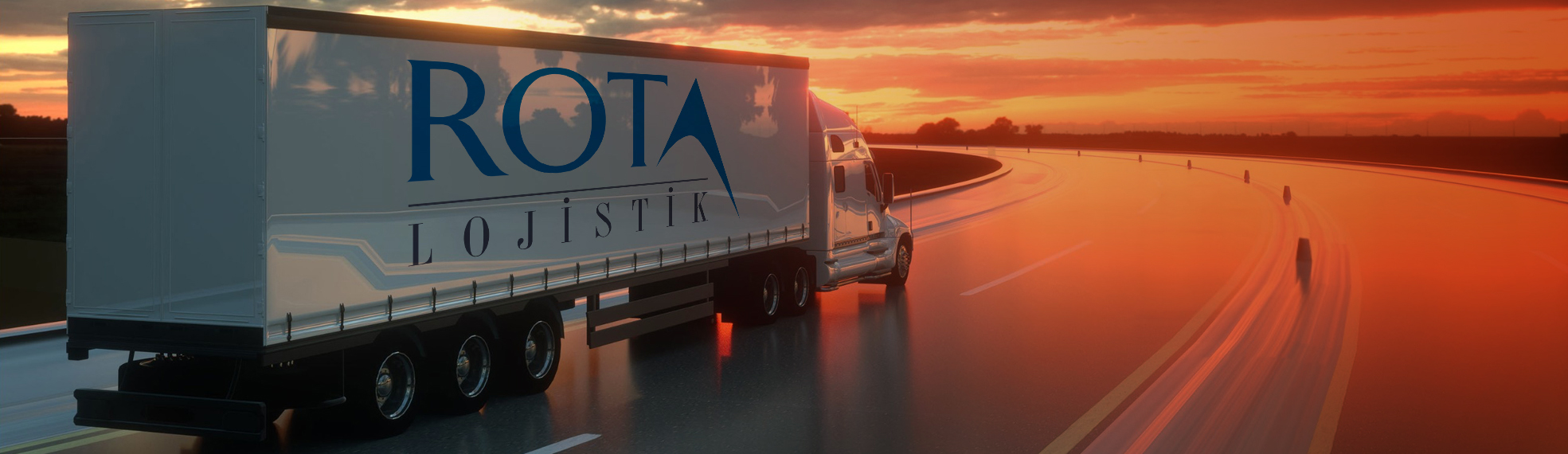 Üzerinde Rota Lojistik logosu bulunan kamyon gün batımında yolda